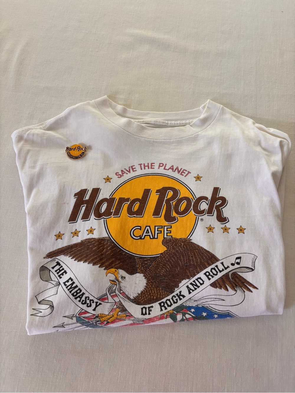 Vintage 90s Hard Rock Cafe Tee shirt AND  Pin